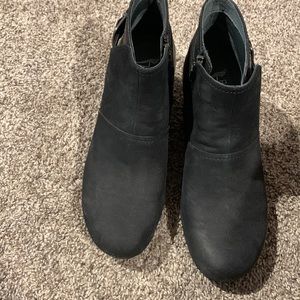 Dansko size 38 black booties